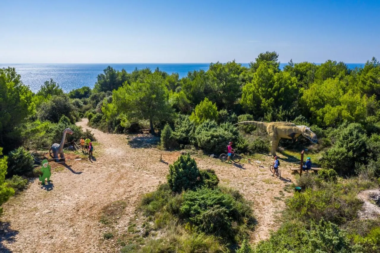 Luxury Home Alpha, Pool, Camp Volme - Nearby Kamenjak Banjole