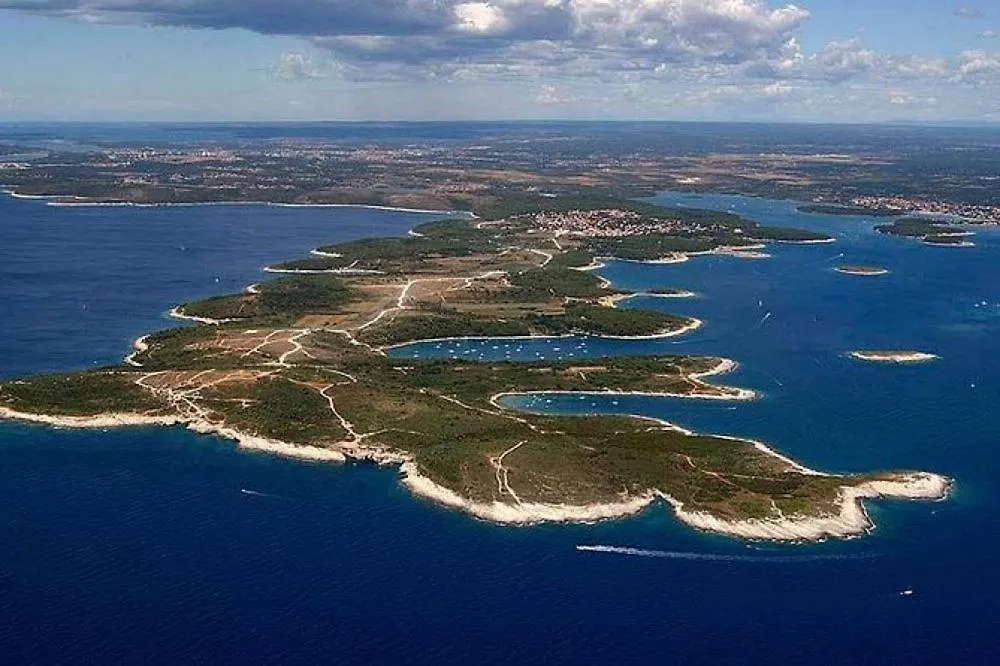Luxury Home Alpha, Pool, Camp Volme - Nearby Kamenjak Banjole