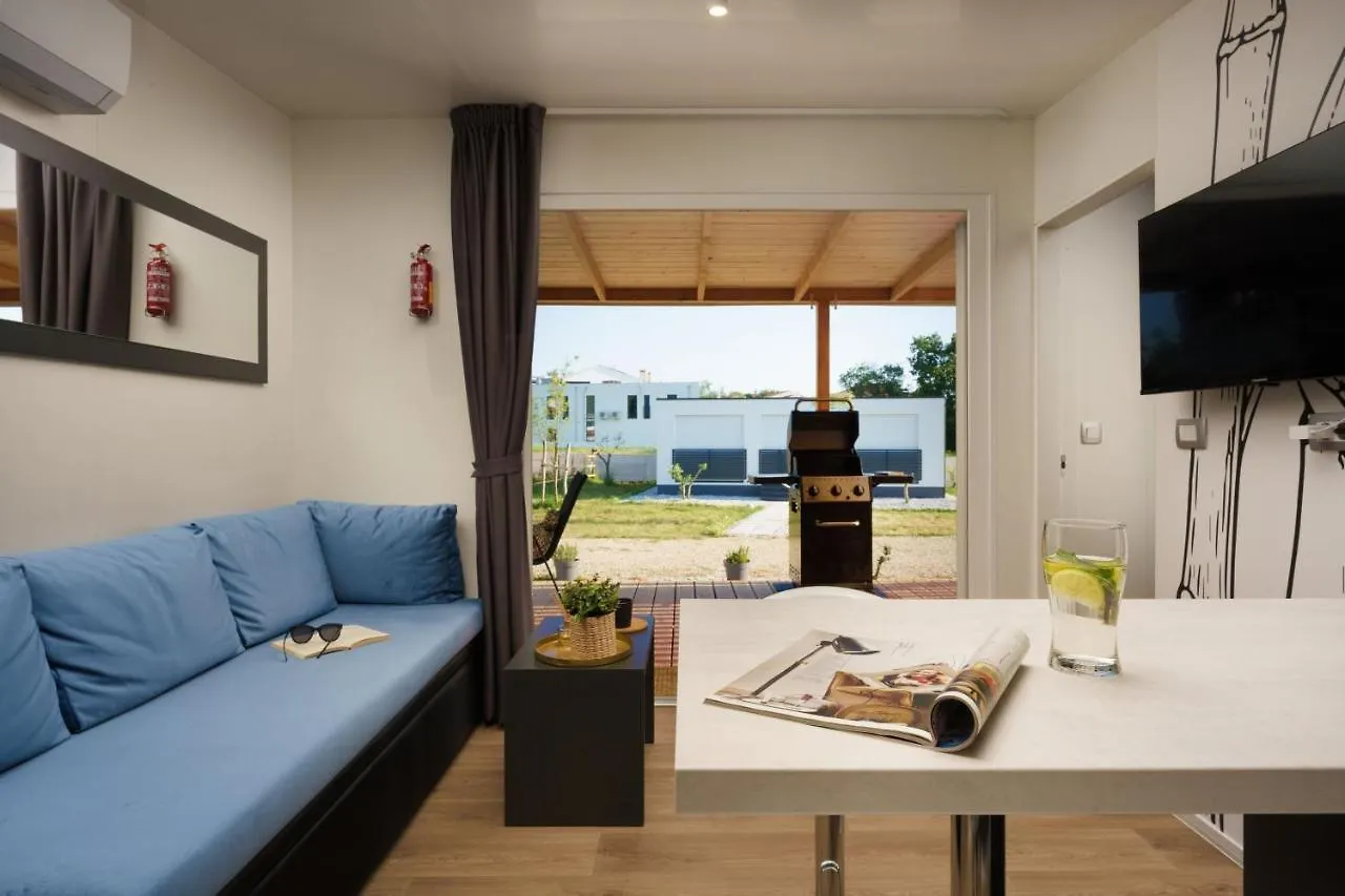Campsite Luxury Home Alpha, Pool, Camp Volme - Nearby Kamenjak Banjole Croatia
